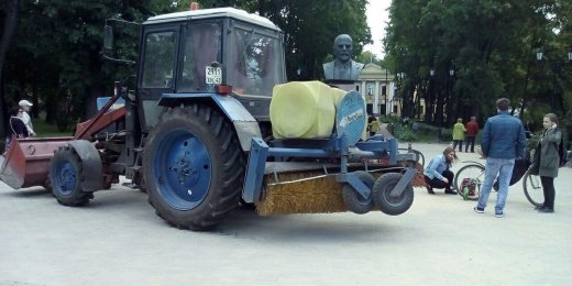 Задержания на агитационном субботнике Навального